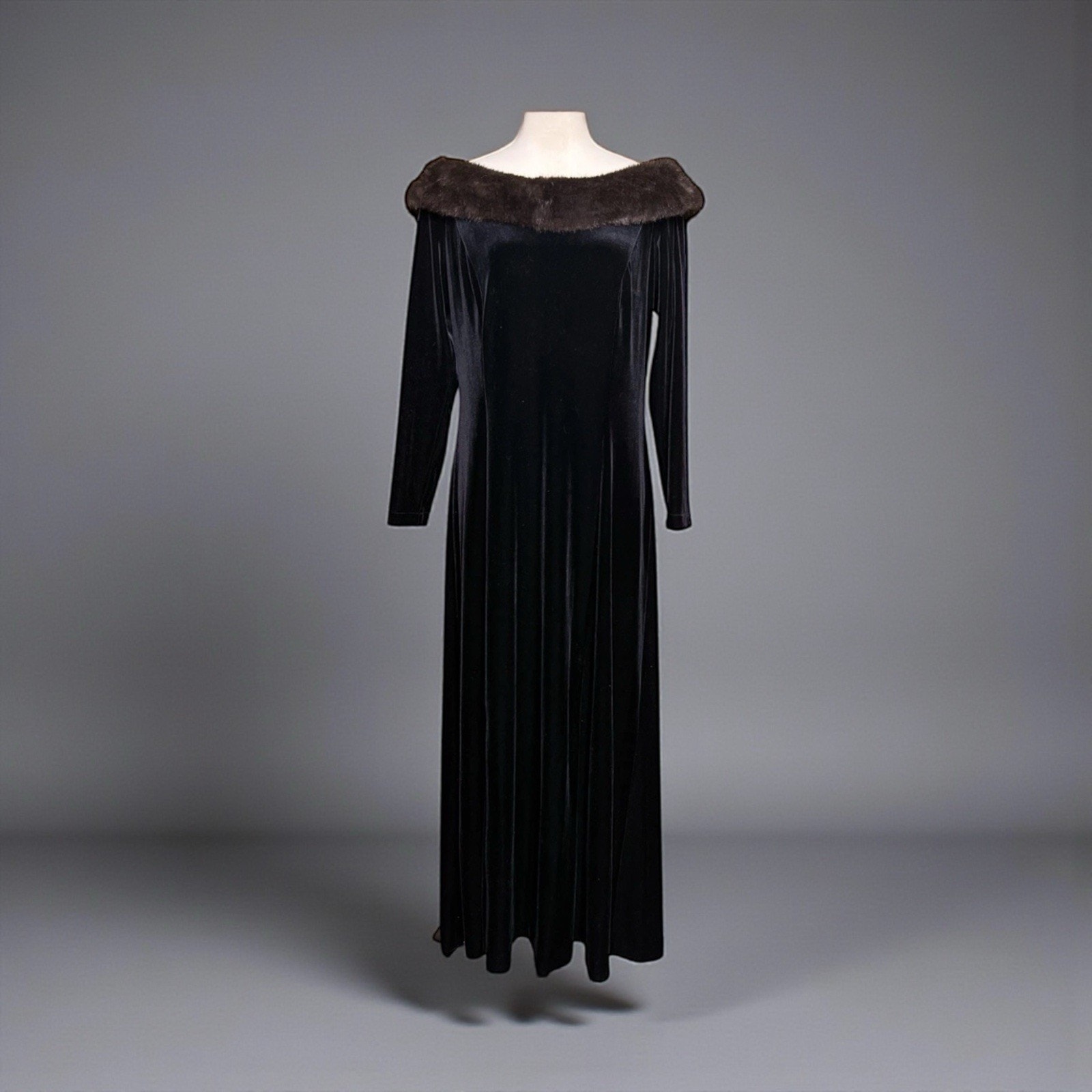 Vintage 90's Ec America Faux Fur Off Shoulder Black Velvet Dress Gown Nos Sz 18
